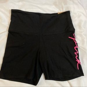 Pink’s red printed biker short